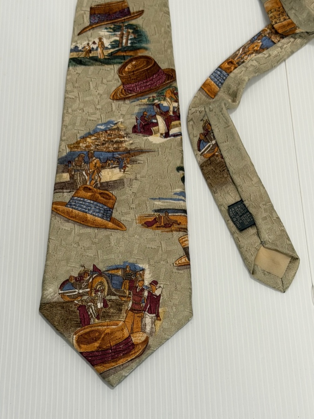 Vintage America Series 100% Italian Silk Tie - Nostalgic Beach & Travel Theme